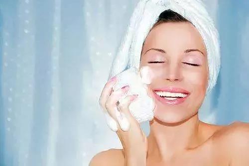 洗面奶都選不對，你這臉白洗了！